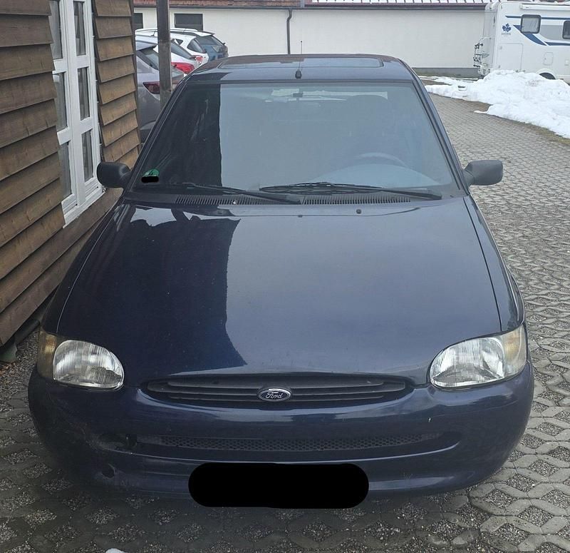 Gebraucht Ford Escort 75 PS (55 kW) 1996 Blau Kleinwagen