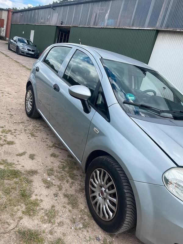 Silber Gebraucht 2009 Fiat Panda Kleinwagen | 2.500 € (Superpreis) - Bild 1/4