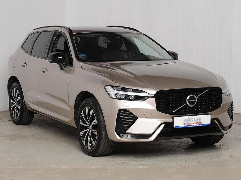 Gebraucht Volvo XC60 Plus 197 PS (144 kW) 2023 Beige SUV