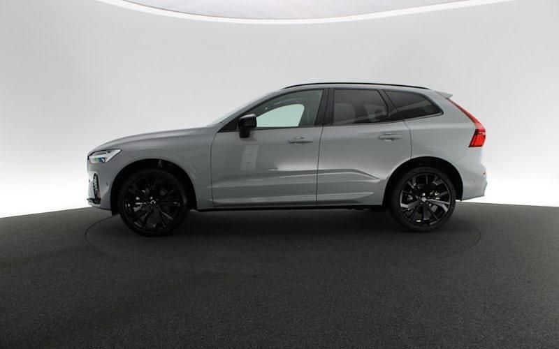 Neu Volvo XC60 Plus 250 PS (183 kW) 2026 Grau SUV