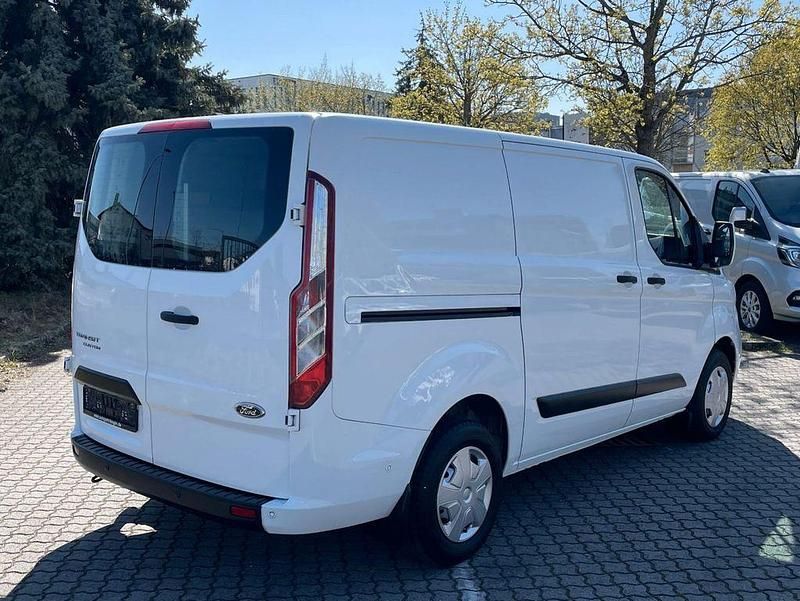 Gebraucht Ford Transit Custom 105 PS (77 kW) 2021 Weiß Van / Kleinbus