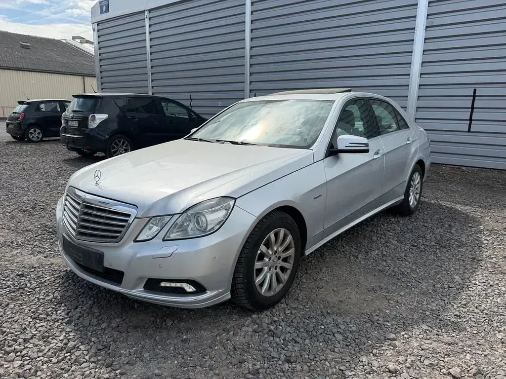Gebraucht Mercedes E350 292 PS (214 kW) 2009 Silber Limousine