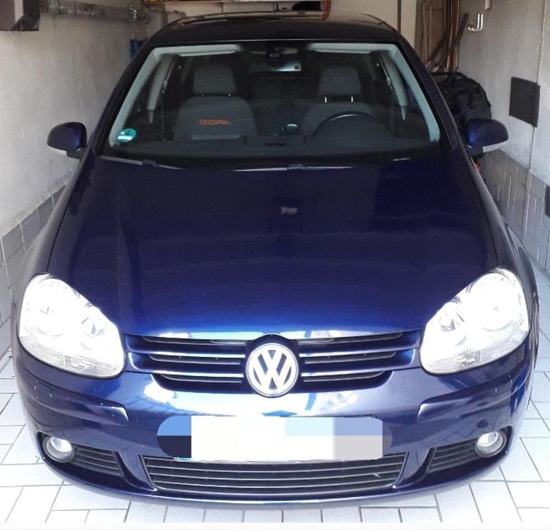 Blau Gebraucht 2006 VW Golf Limousine | 1.100 € (Superpreis) - Bild 1/4