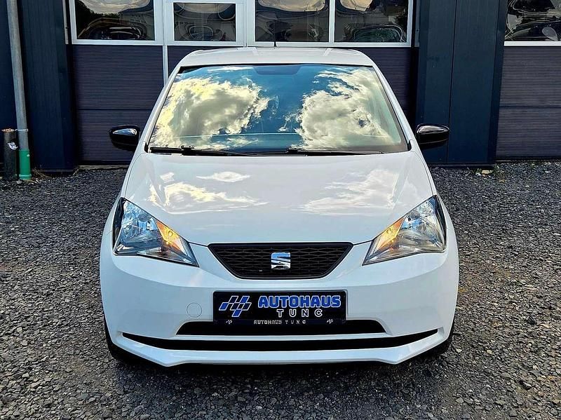 Gebraucht Seat Mii Chic 60 PS (44 kW) 2018 Candy weiss Kleinwagen
