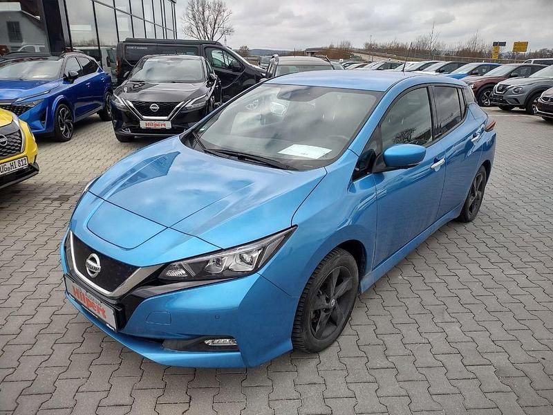 Gebraucht Nissan Leaf N-Connecta 110 kW (150 PS) 2021 Vivid blue (metallic) Kleinwagen