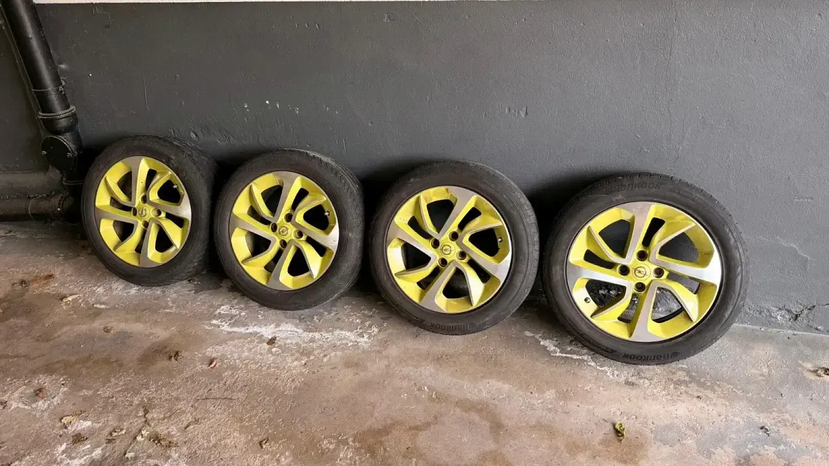 Gebraucht Opel Adam 69 PS (50 kW) 2014 Kleinwagen