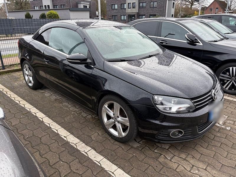 Second-hand VW Eos 211 CP (155 kW) 2015 Negru Cabrio