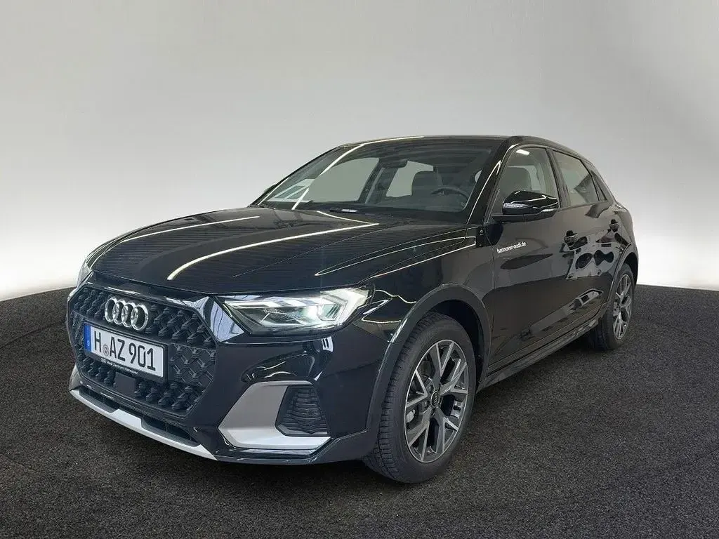 Gebraucht Audi A1 Ambiente 150 PS (110 kW) 2025 Mythosschwarz metallic SUV