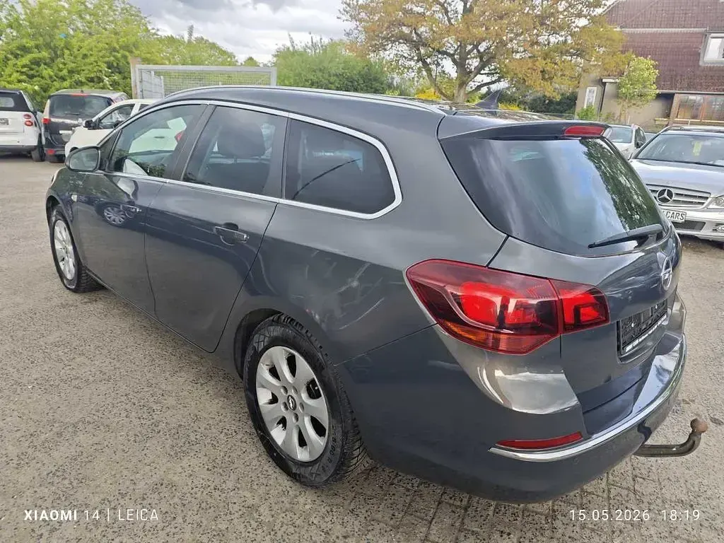 Gebraucht Opel Astra 136 PS (100 kW) 2014 Schwarz Kombi