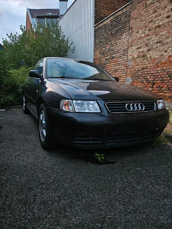 Schwarz Gebraucht 1998 Audi A3 Kleinwagen | 1.298 € (Guter Preis) - Bild 1/4