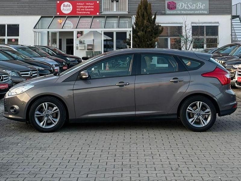 Gebraucht Ford Focus SYNC Edition 125 PS (91 kW) 2014 Braun Limousine