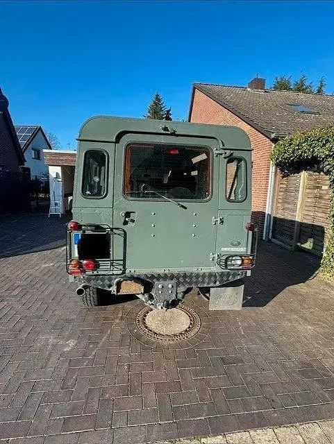 Gebraucht Land Rover Defender 122 PS (89 kW) 2013 Grün SUV
