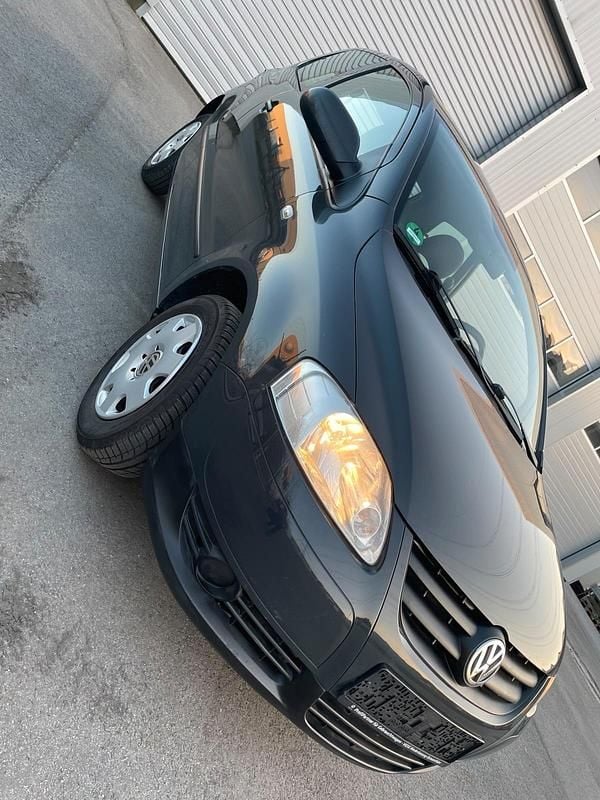 Gebraucht VW Fox 54 PS (39 kW) 2007 Grau Kleinwagen