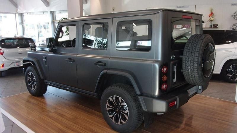 Neu BAW 212 166 PS (122 kW) 2026 Grau SUV