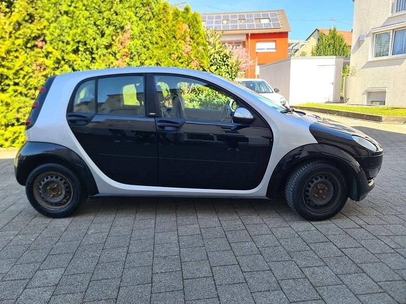 Second-hand Smart ForFour 95 CP (69 kW) 2006 Negru Hatchback