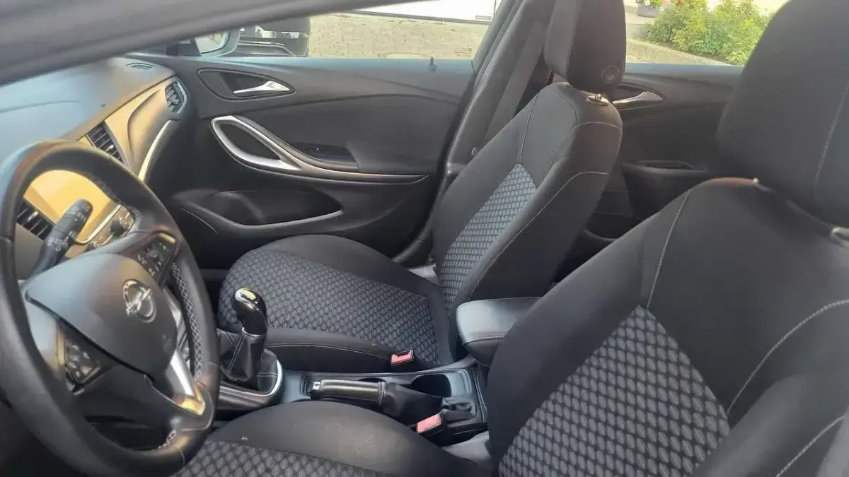 Gebraucht Opel Astra 136 PS (100 kW) 2018 Silber Kombi
