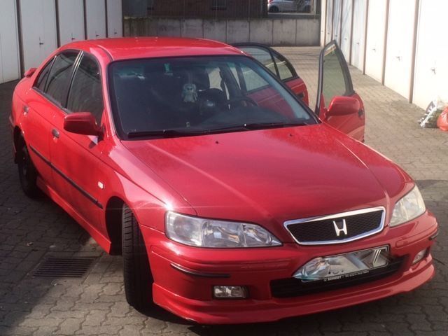 Gebraucht Honda Accord 185 PS (136 kW) 2000 Rot Limousine