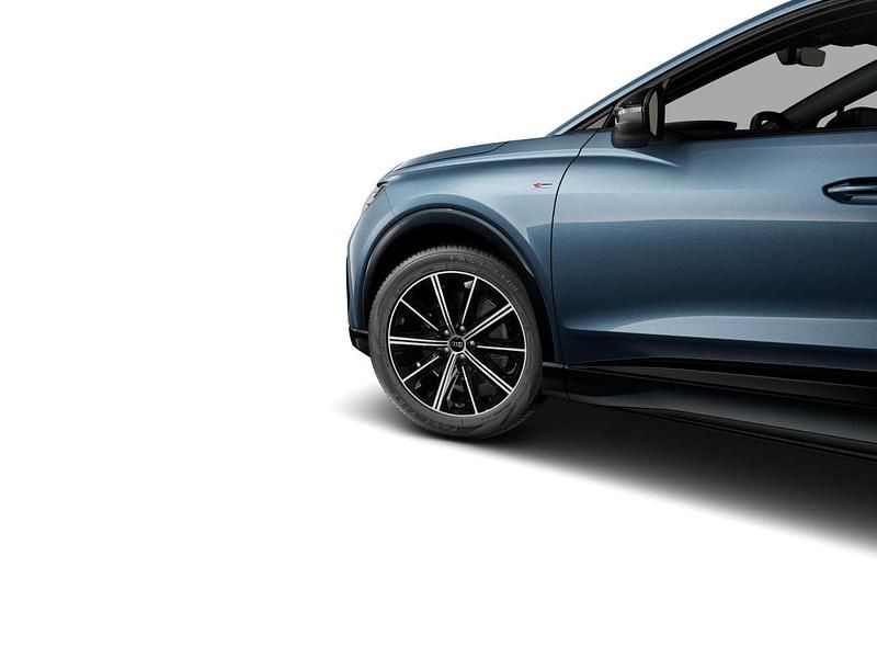 Gebraucht Audi Q4 e-tron S-Line 210 kW (286 PS) 2025 Geysirblau metallic SUV