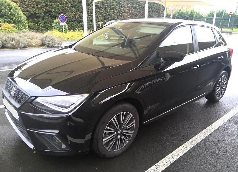 Schwarz Gebraucht 2024 Seat Ibiza Copa Van / Kleinbus | 15.480 € (Superpreis) - Bild 1/4