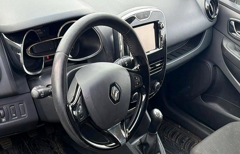 Gebraucht Renault Clio IV 90 PS (66 kW) 2014 Weiß Limousine