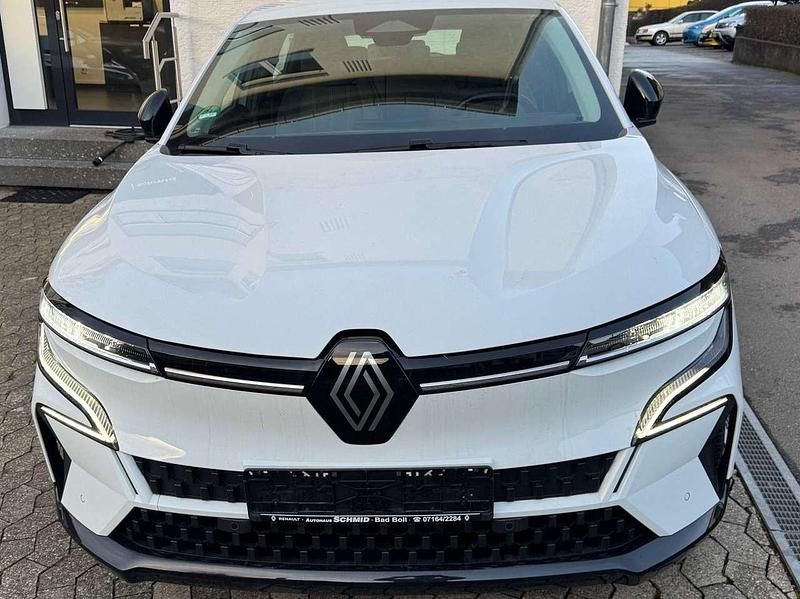 Usado Renault Megane E-Tech Equilibre 96 kW (131 CV) 2023 Blanco Berlina