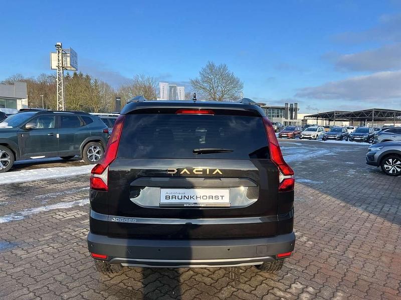Neu Dacia Jogger Extreme 101 PS (74 kW) 2025 Perlmuttschwarz Van / Kleinbus