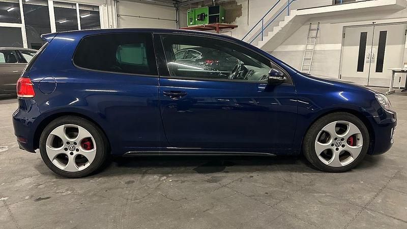 Gebraucht VW Golf VI 211 PS (155 kW) 2010 Blau Kleinwagen