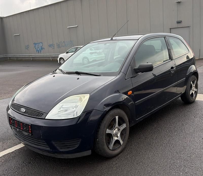 Gebraucht Ford Fiesta 60 PS (44 kW) 2005 Blau Kleinwagen