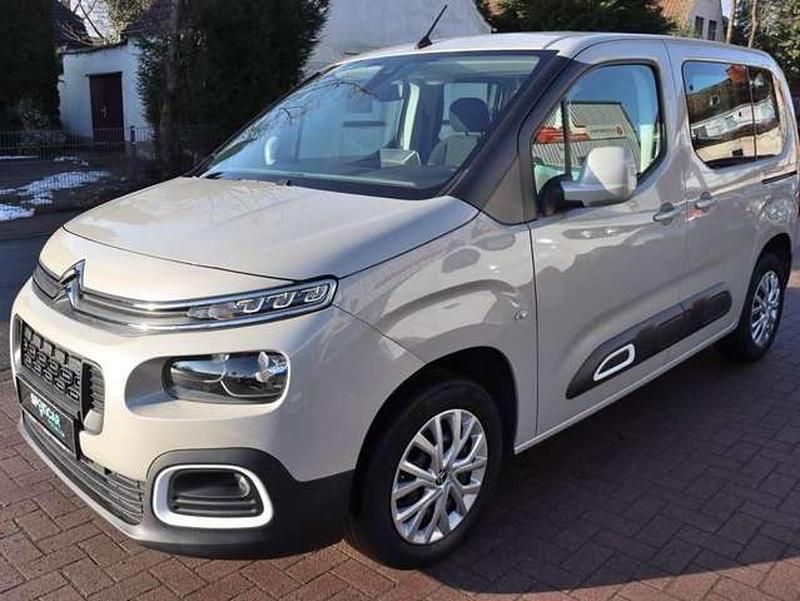 Grau Gebraucht 2021 Citroën Berlingo Feel Van / Kleinbus | 17.380 € (Fairer Preis) - Bild 1/1