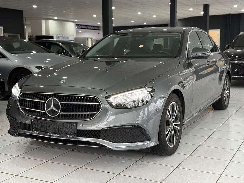 Gebraucht Mercedes E200 160 PS (117 kW) 2023 Grau Limousine