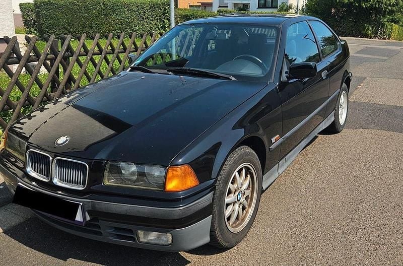 Schwarz Gebraucht 1996 BMW 316 Coupé | 3.500 € (Fairer Preis) - Bild 1/4