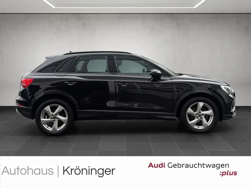 Gebraucht Audi Q3 Advanced 150 PS (110 kW) 2025 Mythosschwarz metallic SUV