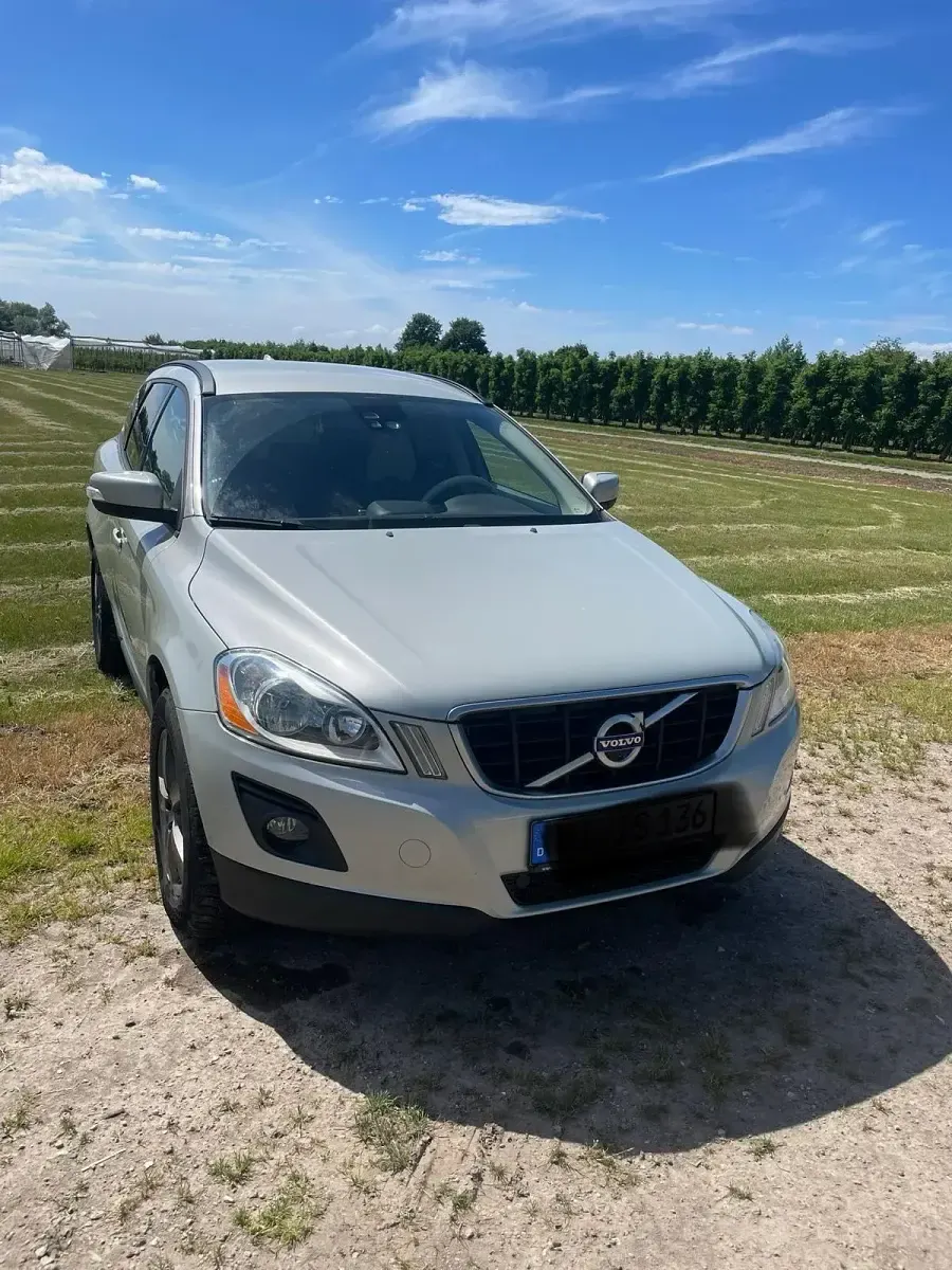 Gebraucht Volvo XC60 183 PS (134 kW) 2010 Silber SUV