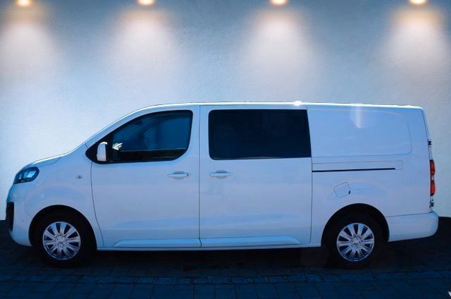 Weiß Gebraucht 2020 Opel Vivaro Innovation Van | 22.999 € (Teuer) - Bild 1/4