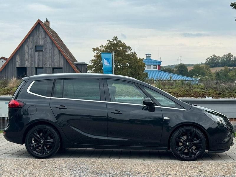 Gebraucht Opel Zafira Tourer Business Innovation 170 PS (125 kW) 2015 Schwarz Van / Kleinbus
