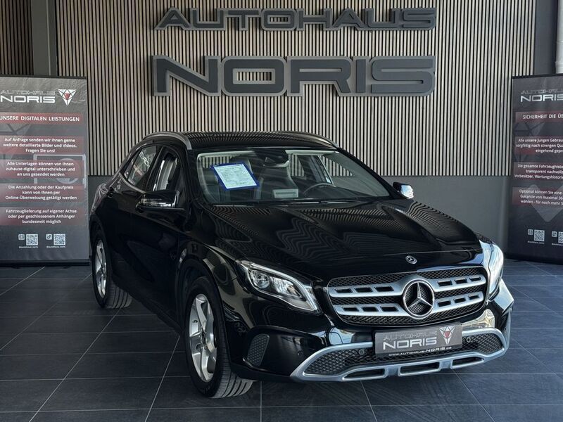 Schwarz Gebraucht 2019 Mercedes GLA200 SUV | 19.590 € (Guter Preis) - Bild 1/4