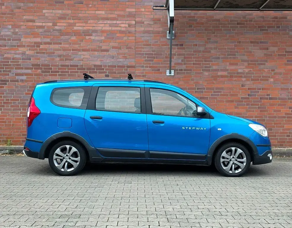 Gebraucht Dacia Lodgy Stepway 109 PS (80 kW) 2016 Blau Van / Kleinbus