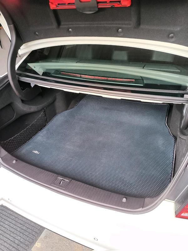 Gebraucht Mercedes E220 170 PS (125 kW) 2015 Weiß Limousine