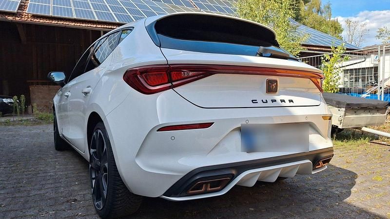 Gebraucht Cupra Leon 245 PS (180 kW) 2021 Weiß Limousine