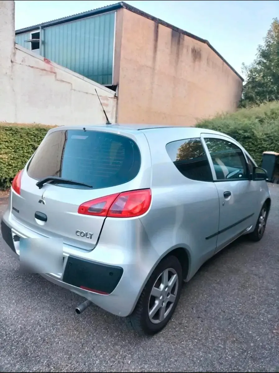 Gebraucht Mitsubishi Colt 75 PS (55 kW) 2008 Silber Kleinwagen
