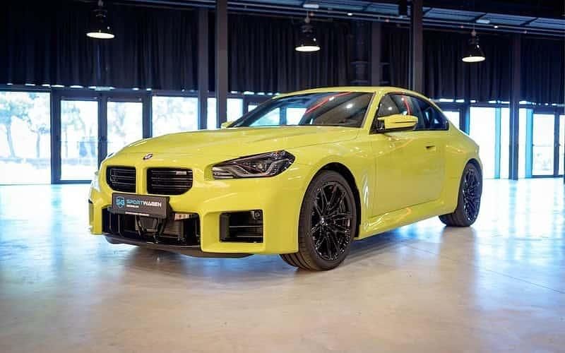 Gelb Gebraucht 2025 BMW M2 Performance Coupé | 71.990 € (Fairer Preis) - Bild 1/4