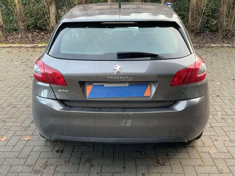 Gebraucht Peugeot 308 Active 110 PS (80 kW) 2020 Lackierung platiniumgrau Kleinwagen