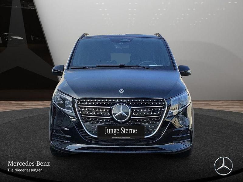 Gebraucht Mercedes V300 Avantgarde 237 PS (174 kW) 2025 Schwarz Van / Kleinbus