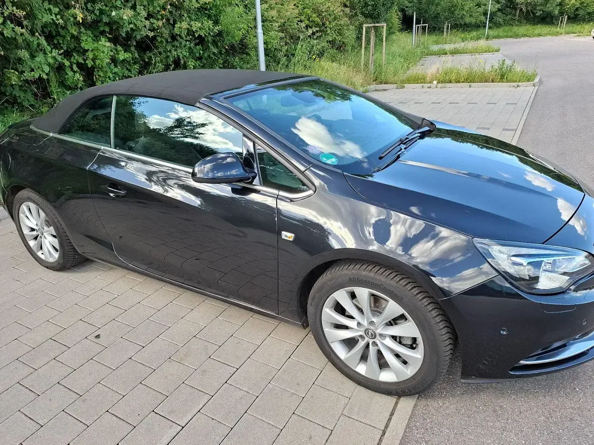 Gebraucht Opel Cascada Innovation 170 PS (125 kW) 2014 Schwarz Cabrio