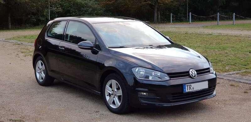 Schwarz Gebraucht 2013 VW Golf VII Comfortline Limousine | 7.900 € (Fairer Preis) - Bild 1/4
