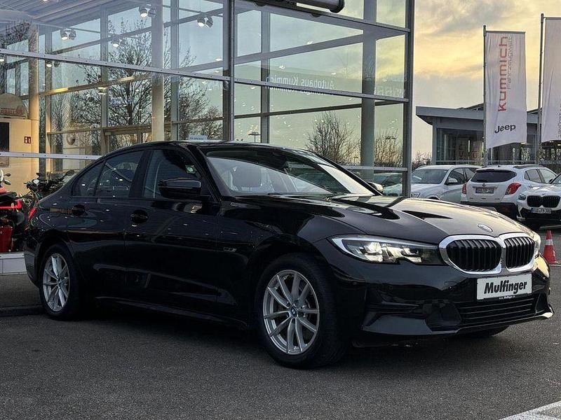 Gebraucht BMW 320e 204 PS (150 kW) 2021 Schwarz ii (metallic) Limousine