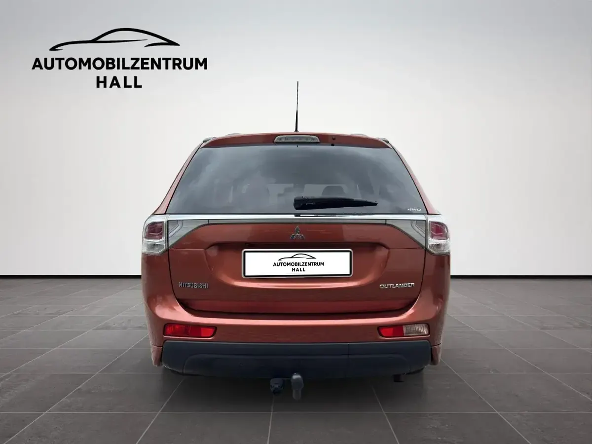 Gebraucht Mitsubishi Outlander Instyle 150 PS (110 kW) 2014 Braun SUV
