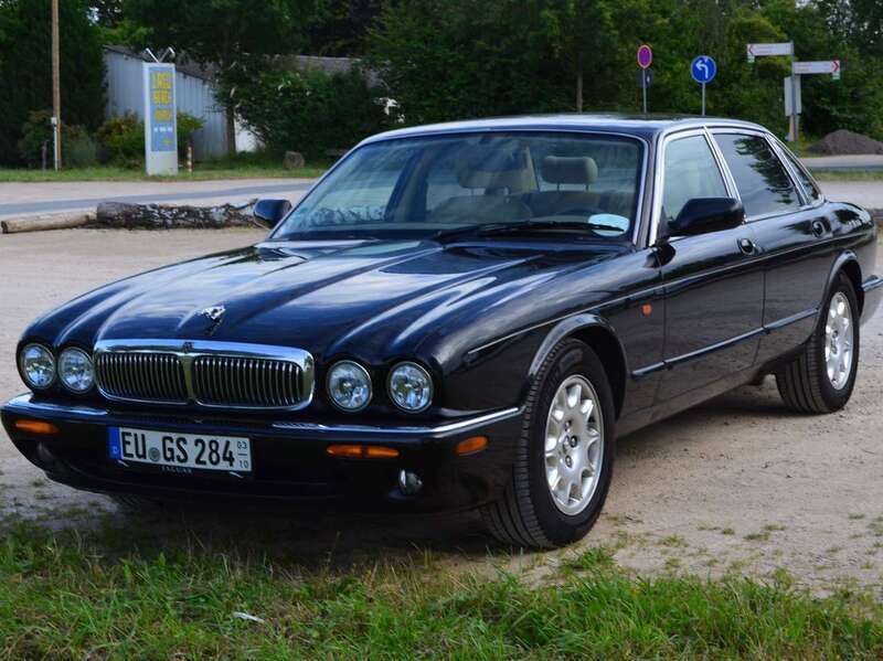 Schwarz Gebraucht 1998 Jaguar XJ8 Sovereign Limousine | 6.500 € (Fairer Preis) - Bild 1/4