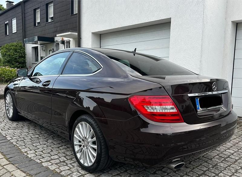 Gebraucht Mercedes C250 204 PS (150 kW) 2011 Coupé