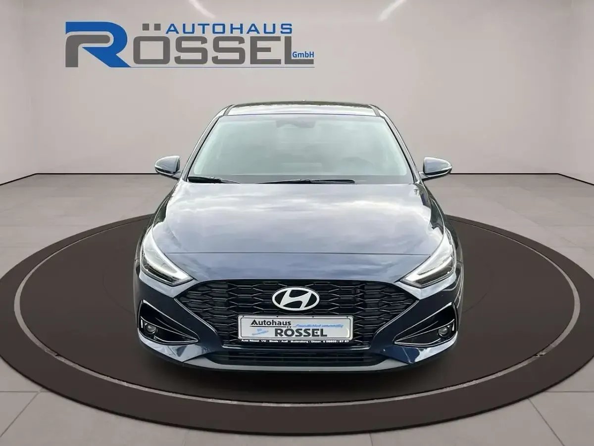 Neu Hyundai i30 Edition 140 PS (102 kW) 2026 Sailing blue Limousine